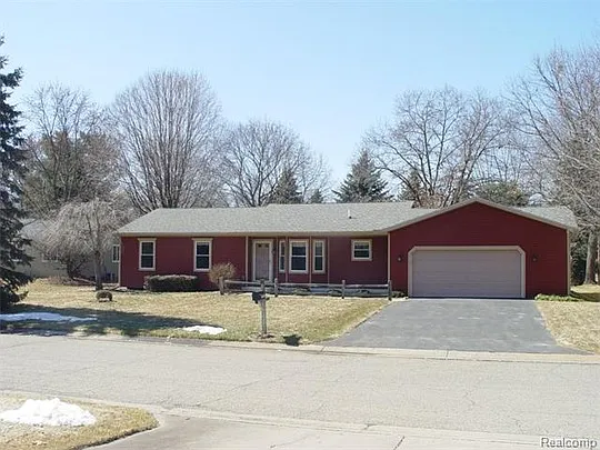 3193 Green Oak Dr photo 1