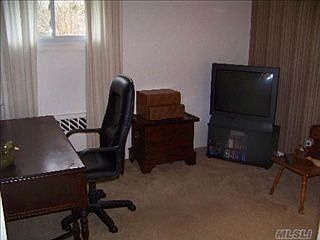 4th image of 77 Linden Ave