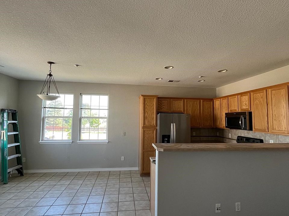 1st image of 3313 Molly Ln