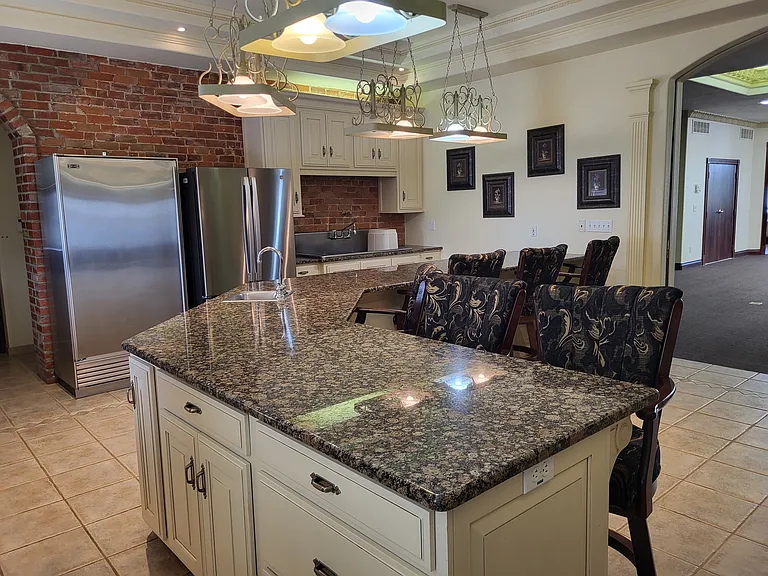 109 1/2 N Main St #1 — Photo 6