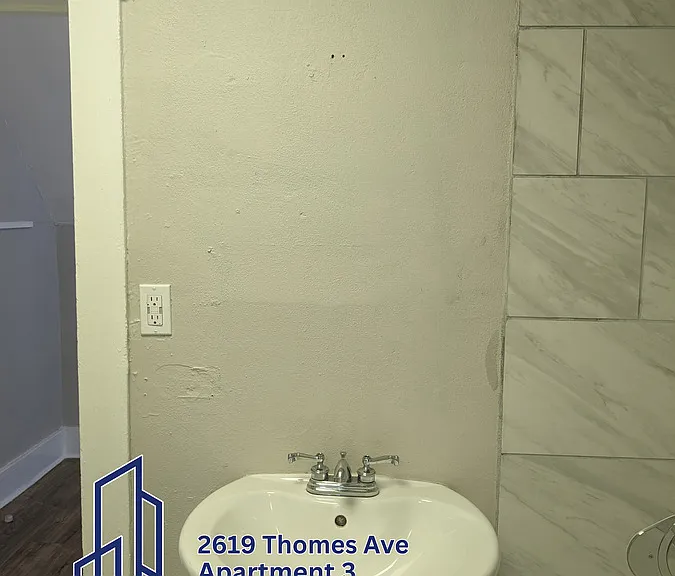 2619 Thomes Ave #3 — Photo 28