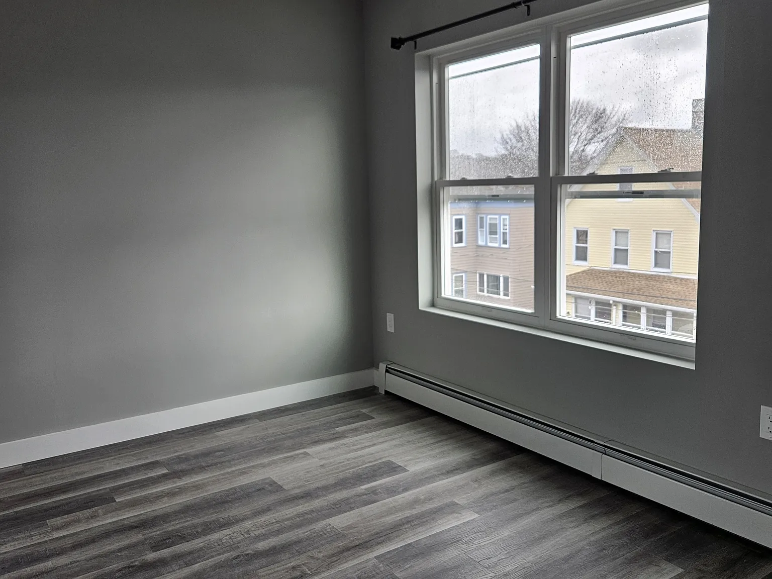 2 bed, 850 sqft, $2,500 — Photo 2