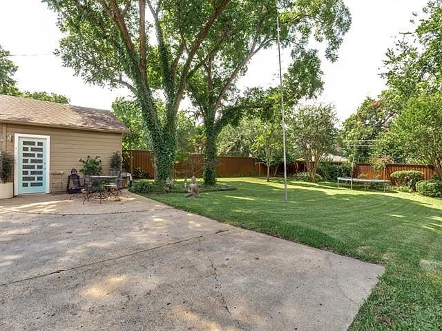 2nd image of 7015 Southridge Dr