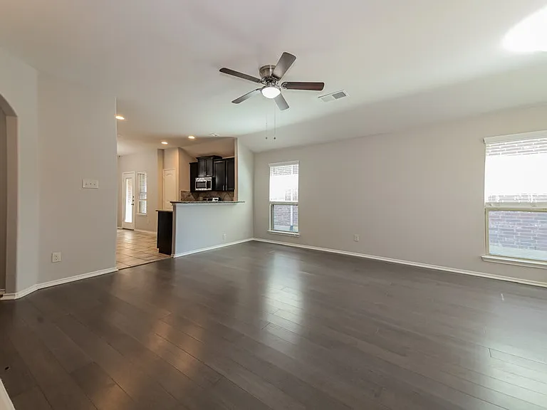 8905 Tenderfoot Ln — Photo 4