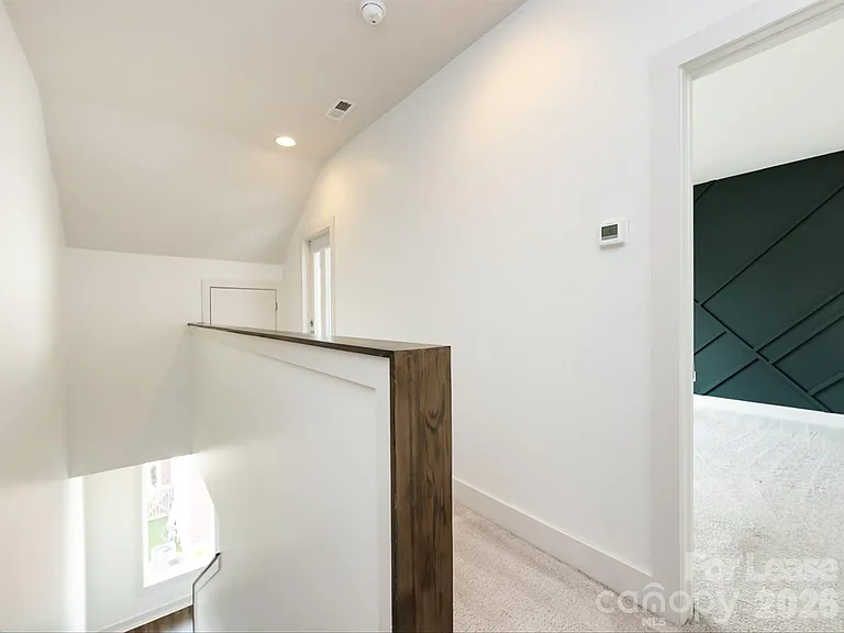 1207 E 36th St #3 — Photo 33