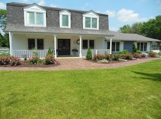 32W440 Derby Rd, Wayne, IL 60184