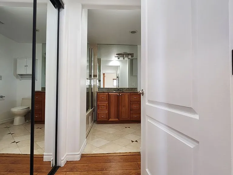 17118 Oak View Dr — Photo 16