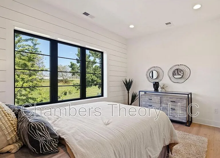 1635 Holbrook St NE #4 — Photo 3