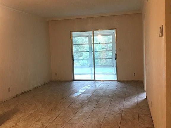 3rd image of 1100 Ponce De Leon Cir