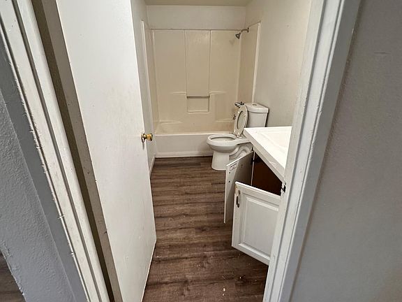 4th image of 370 E 6th St APT 1