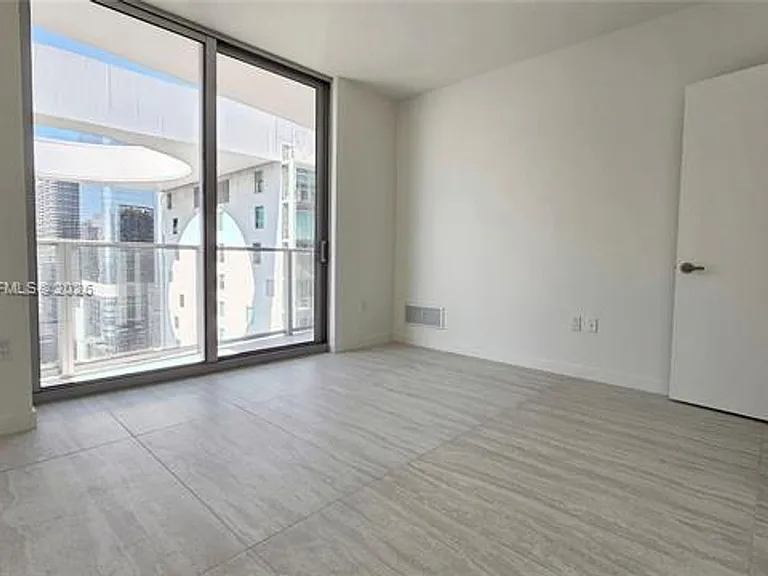 77 SE 5th St #4014 — Photo 44