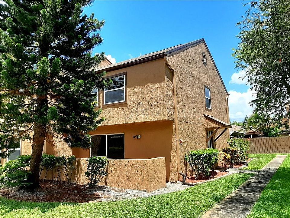 1st image of 1842 Clearbrooke Dr