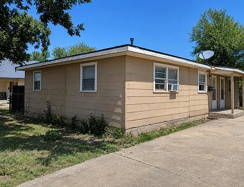1712 45th St Photo 1