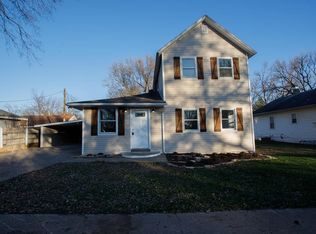 1308 Menor St, Winfield, KS 67156