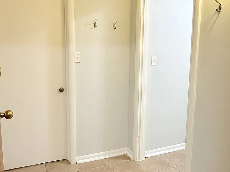 1590 Ouellette Ave #102 — Photo 2