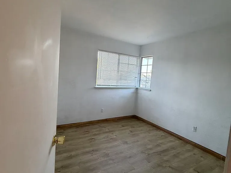 8324 Trimmer Way — Photo 16