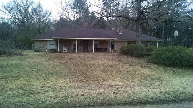 1st image of 208 Julia Ann Dr