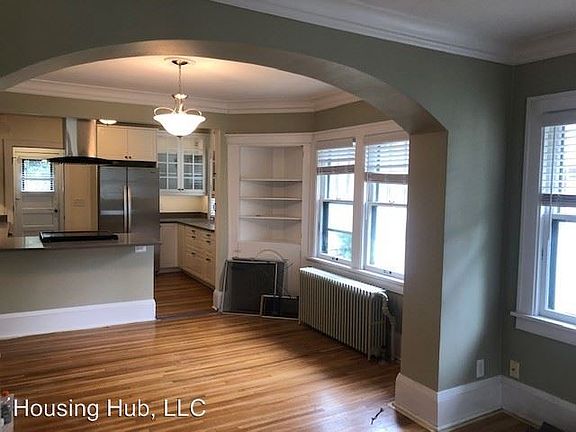 4th image of 1135 Goodrich Ave