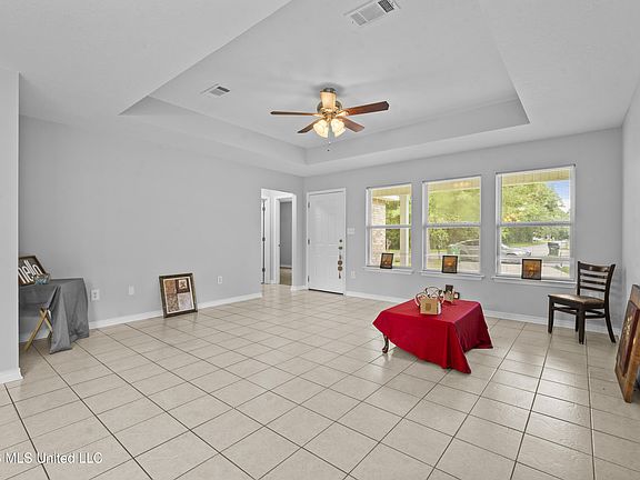 4th image of 9421 Cartwright Ln