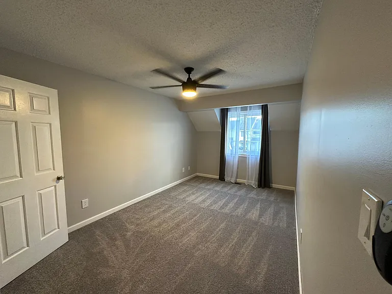 792 Quesnel Dr — Photo 22