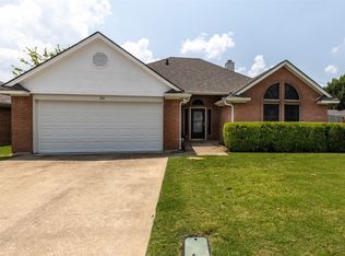 944 Meadow Cir N, Keller, TX 76248
