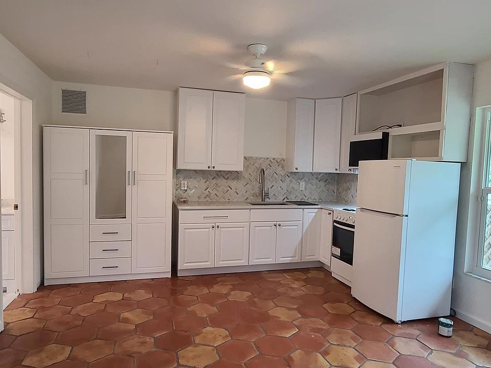 2nd image of 6538 Riggers Rd
