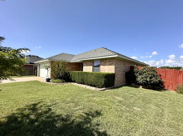 610 Whitefish Dr, Cleburne, TX 76033