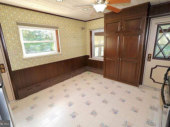 3rd image of 257 Valley Rd