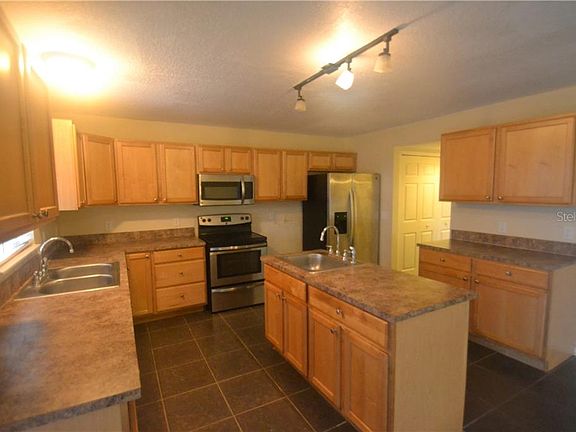 3rd image of 3445 Glossy Leaf Ln