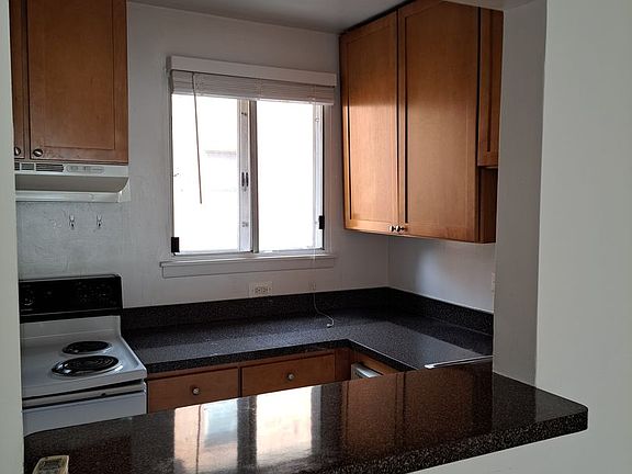 4th image of 1933-43 Hickory Rd #1937-C