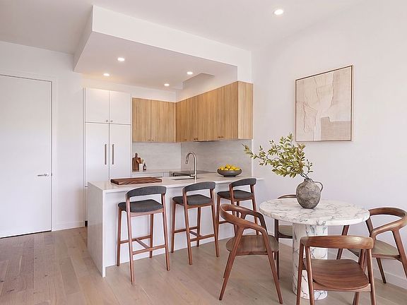 3rd image of 48 Stanhope St #2F