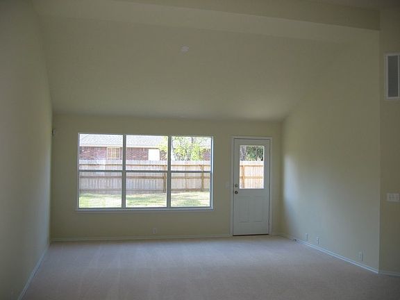 4th image of 10610 Sugar Trace Dr