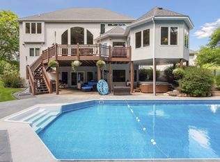 960 Bayside Ln, Mound, MN 55364