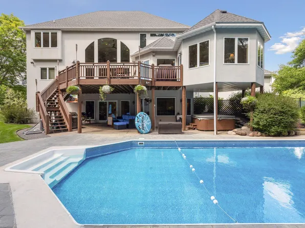 960 Bayside Ln, Mound, MN 55364