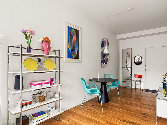 4th image of 547 W 47th St #1102