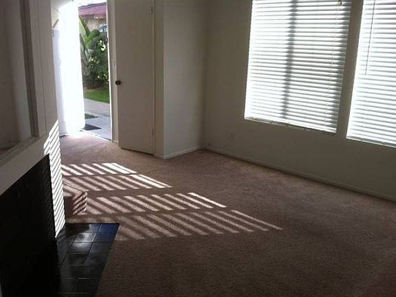 Living Room with Fireplac