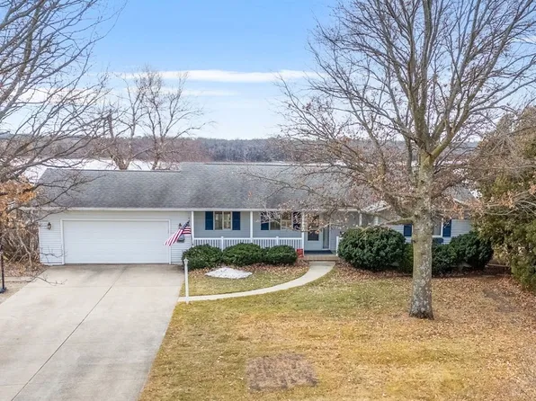5323 Panorama Ter, Panora, IA 50216