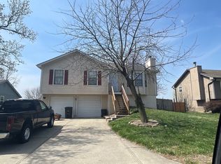 1316 Arrowhead Rdg, Independence, MO 64056