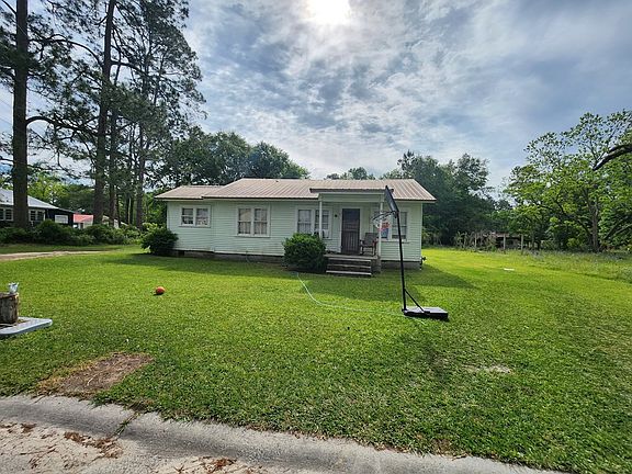 3rd image of 409 Lucille Ave
