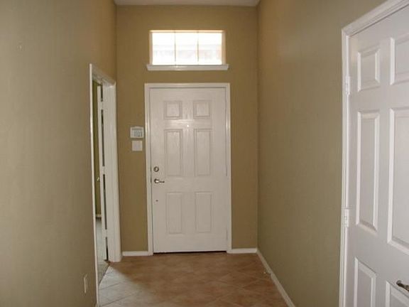 2nd image of 923 Fieldstone Dr