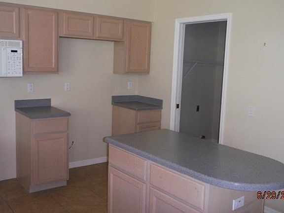 4th image of 15119 Arbor Hollow Dr