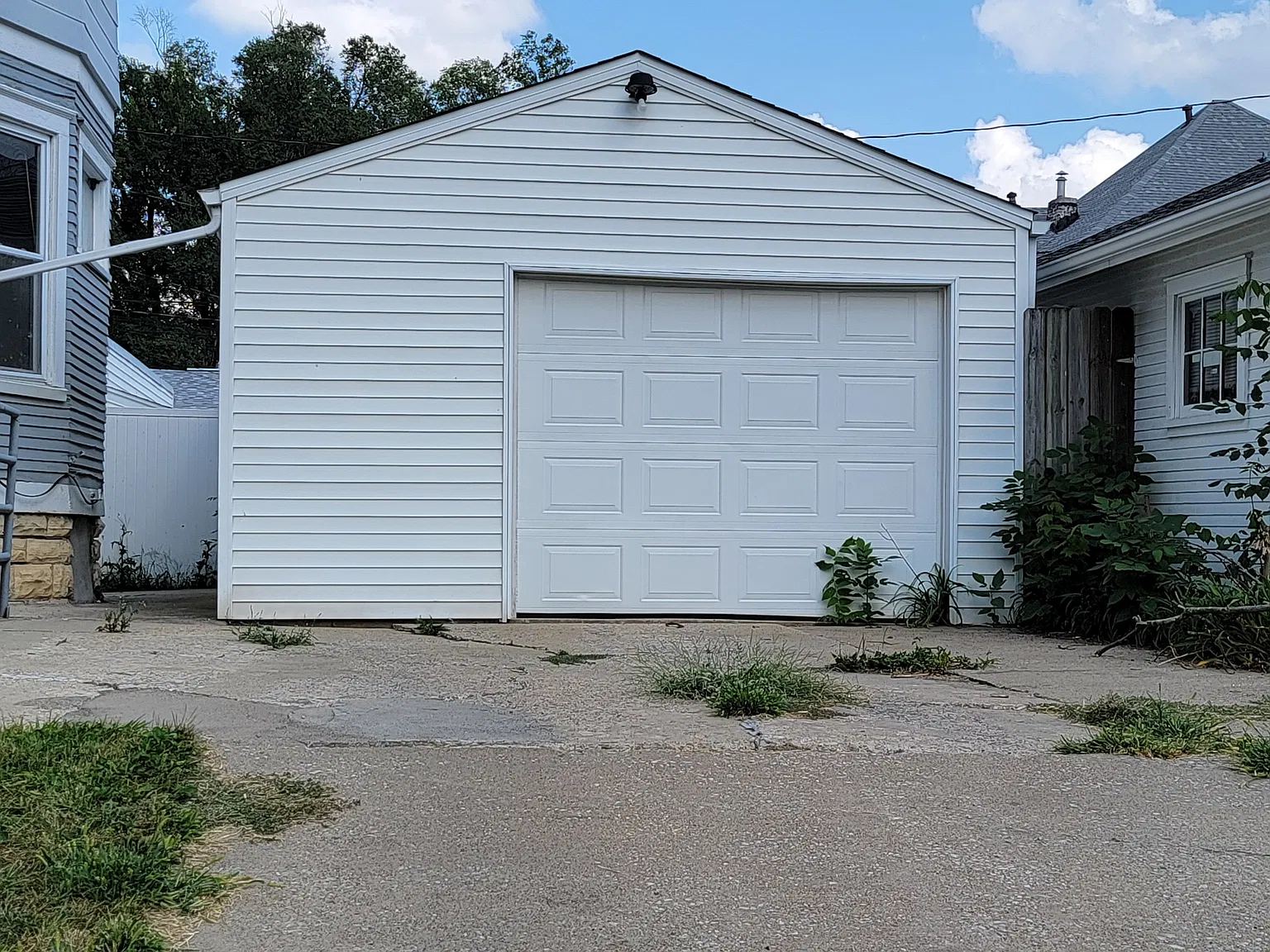 3 bed, 1281 sqft, $1,200 — Photo 2