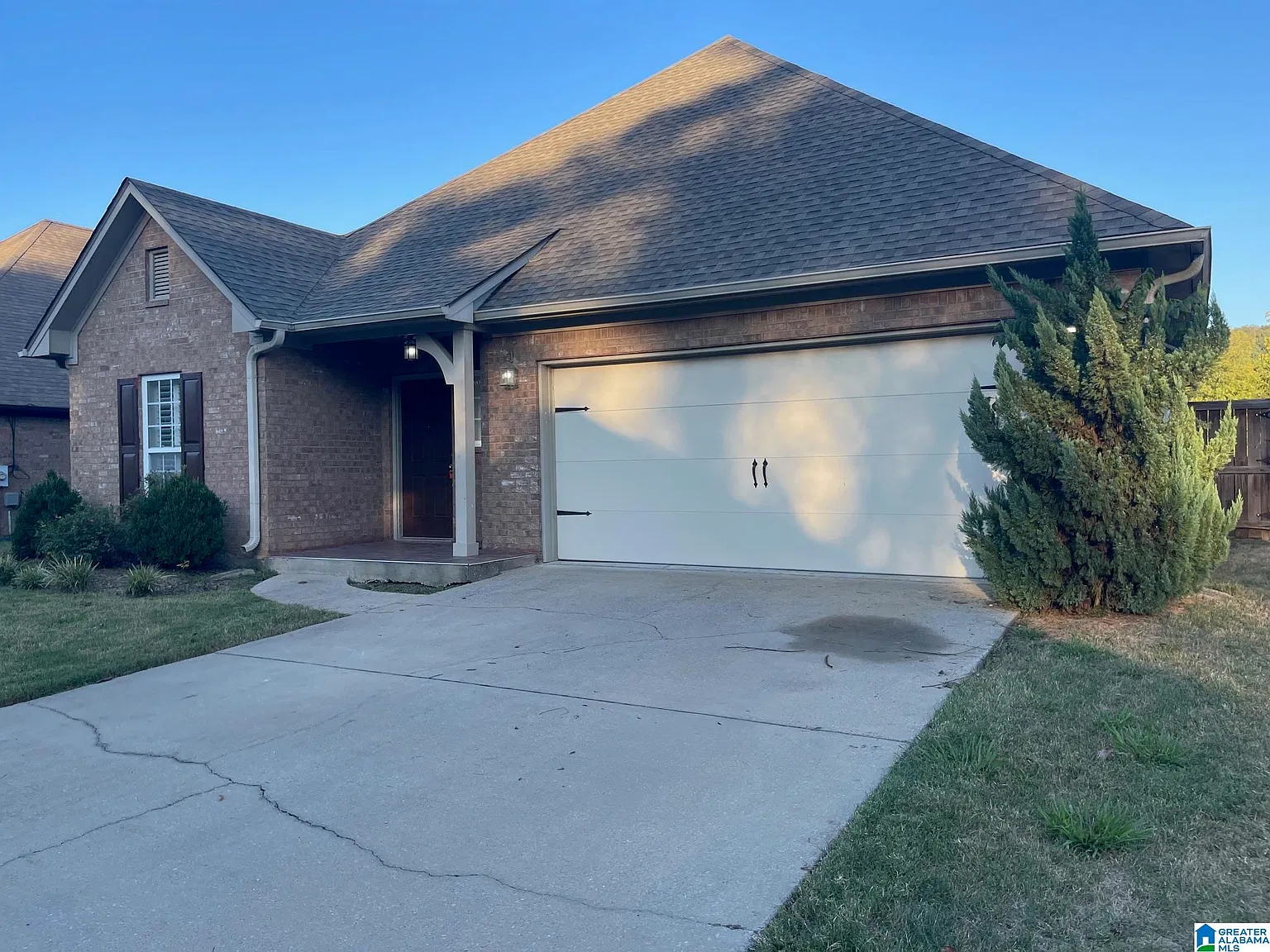 3 bed, 2.0 bath, $2,550 — Photo 2