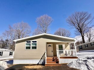 106 Middle Rd, Greentown, PA 18426