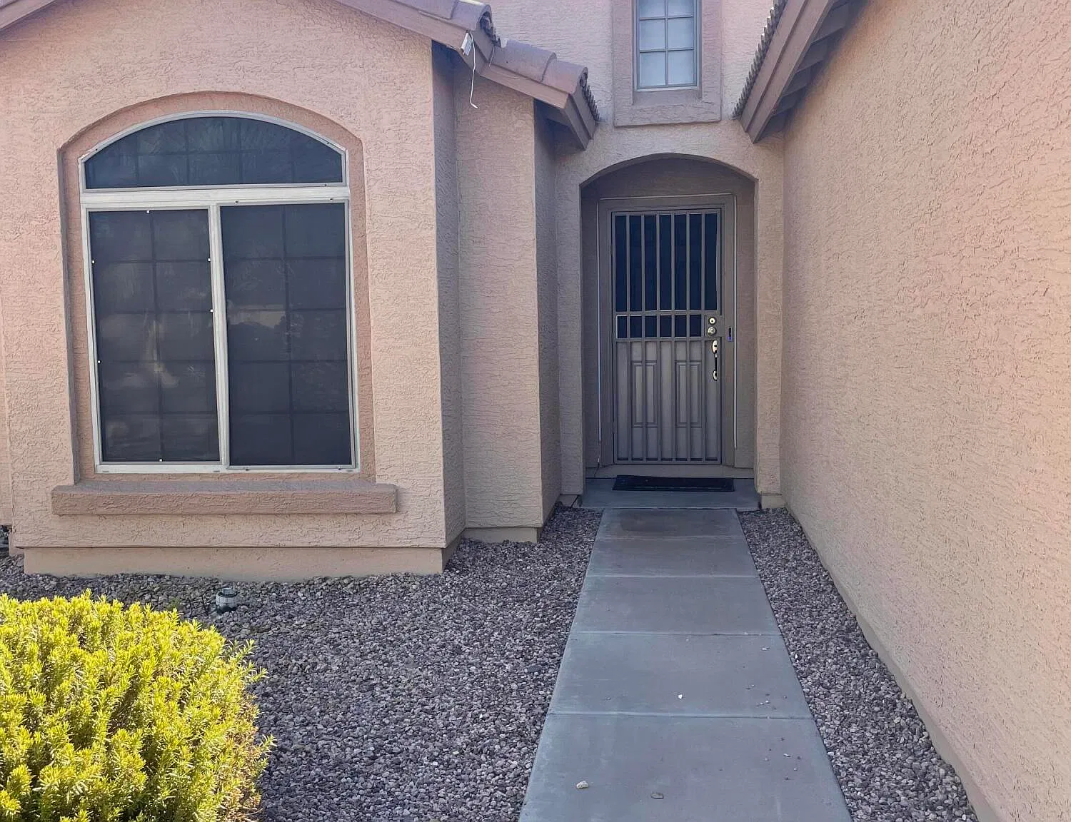 3 bed, 2.0 bath, 1412 sqft, $2,500 — Photo 2