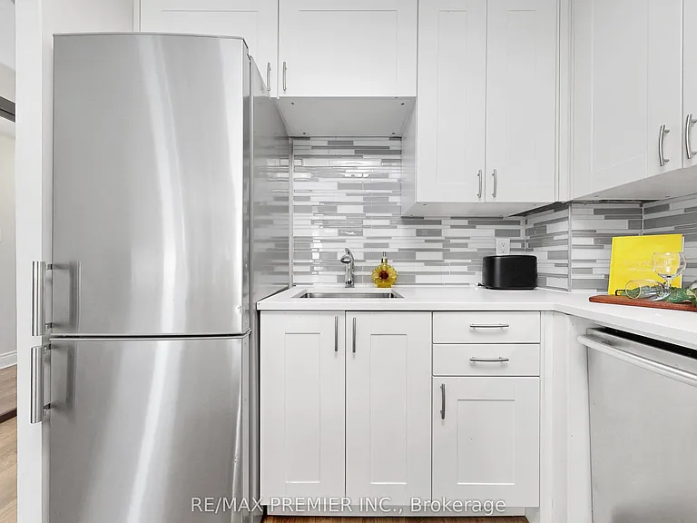 95 Prince Arthur Ave #Penthouse 824 — Photo 15