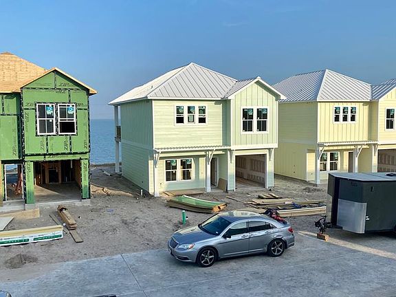 2nd image of 3 Seven Palms Dr