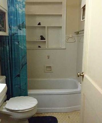 Kitchen ... Frig to stay if buyer request.