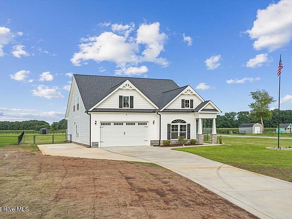 3rd image of 781 Bartlett Road NE