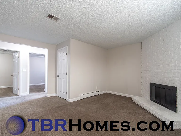 8656 W 62nd Pl — Photo 6